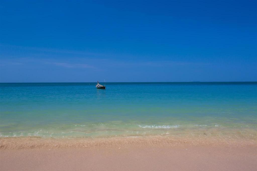 Relax Beach House Hotell Ko Lanta Eksteriør bilde